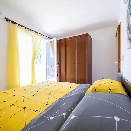 Apartment Private House - Terrace, Free Parking & Comfort Split