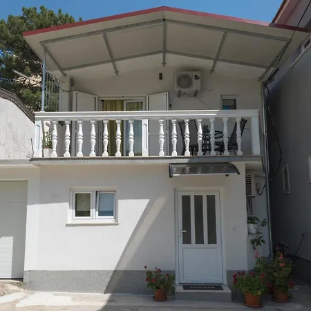 Private House - Terrace, Free Parking & Comfort Split