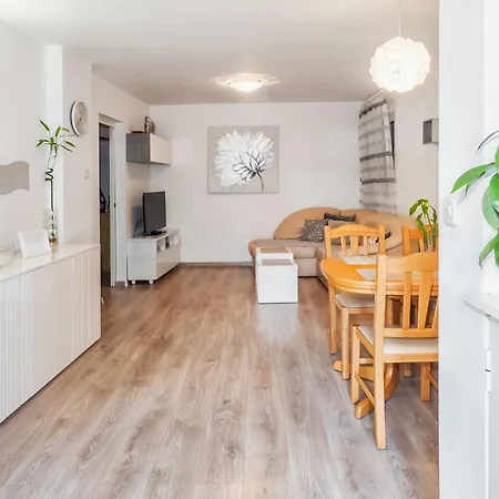 Private House - Terrace, Free Parking & Comfort Daire Split