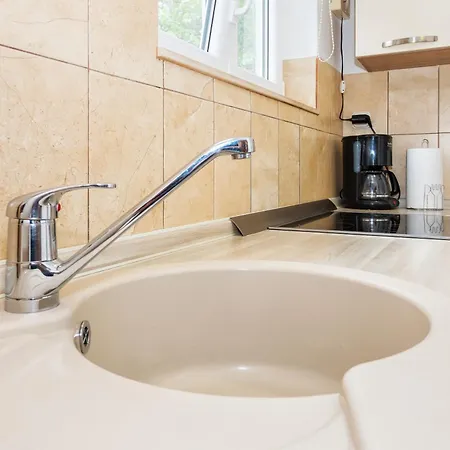 Apartment Private House - Terrace, Free Parking & Comfort *