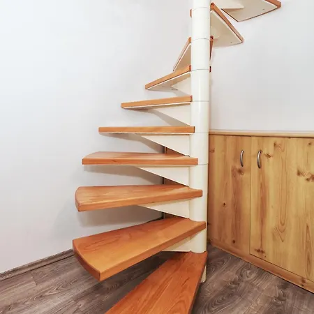 Private House - Terrace, Free Parking & Comfort Split